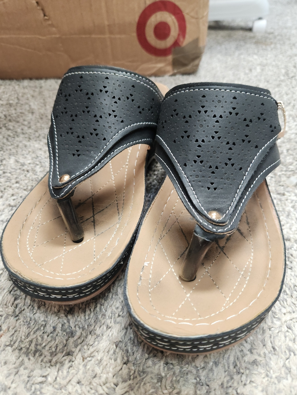 Source Unknown Black Perforated Thong Sandals with Tan Footbed